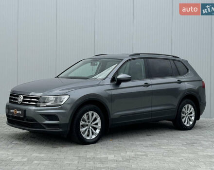 Фольксваген Tiguan Allspace 2018 в Мукачеве на Automoto.ua Серый Фольксваген Tiguan Allspace, объемом двигателя 1.98 л и пробегом 149 тыс. км за 15700 $, фото 1 на Automoto.ua