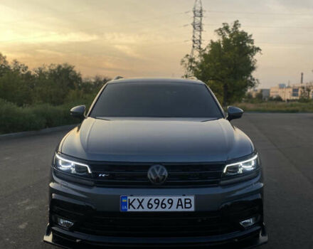 Серый Фольксваген Tiguan Allspace, объемом двигателя 2 л и пробегом 64 тыс. км за 22600 $, фото 1 на Automoto.ua