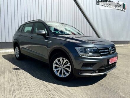 Серый Фольксваген Tiguan Allspace, объемом двигателя 0 л и пробегом 210 тыс. км за 23900 $, фото 1 на Automoto.ua