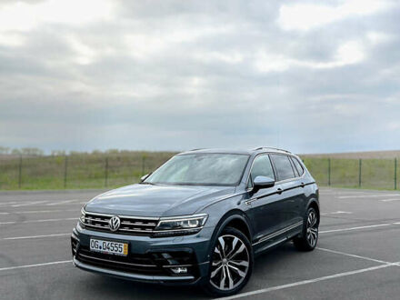 Серый Фольксваген Tiguan Allspace, объемом двигателя 2 л и пробегом 139 тыс. км за 33999 $, фото 1 на Automoto.ua