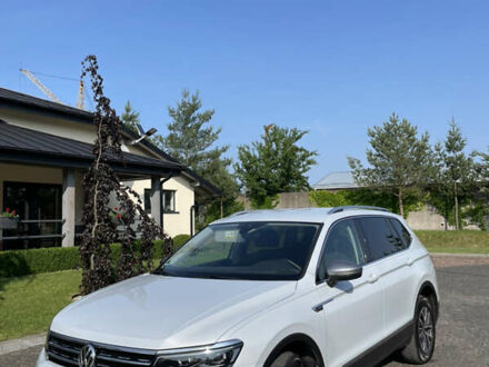 Фольксваген Tiguan Allspace 2019 в Львове на Automoto.ua Серый Фольксваген Tiguan Allspace, объемом двигателя 2 л и пробегом 173 тыс. км за 28900 $, фото 1 на Automoto.ua
