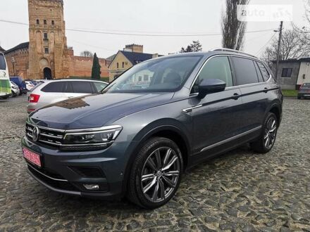 Сірий Фольксваген Tiguan Allspace, об'ємом двигуна 2 л та пробігом 195 тис. км за 29400 $, фото 1 на Automoto.ua