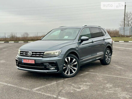 Серый Фольксваген Tiguan Allspace, объемом двигателя 2 л и пробегом 93 тыс. км за 33999 $, фото 1 на Automoto.ua