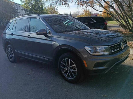 Серый Фольксваген Tiguan Allspace, объемом двигателя 1.98 л и пробегом 112 тыс. км за 17000 $, фото 1 на Automoto.ua