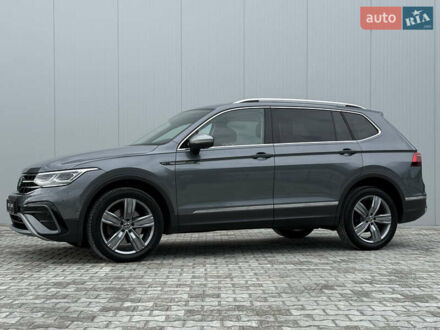 Серый Фольксваген Tiguan Allspace, объемом двигателя 1.97 л и пробегом 220 тыс. км за 32900 $, фото 1 на Automoto.ua