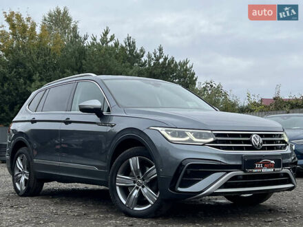 Серый Фольксваген Tiguan Allspace, объемом двигателя 2 л и пробегом 171 тыс. км за 35809 $, фото 1 на Automoto.ua