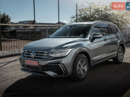 Сірий Фольксваген Tiguan Allspace, об'ємом двигуна 2 л та пробігом 4 тис. км за 28500 $, фото 1 на Automoto.ua