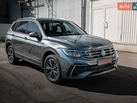 Серый Фольксваген Tiguan Allspace, объемом двигателя 2 л и пробегом 5 тыс. км за 28500 $, фото 1 на Automoto.ua