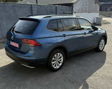 Синий Фольксваген Tiguan Allspace, объемом двигателя 2 л и пробегом 151 тыс. км за 16669 $, фото 3 на Automoto.ua
