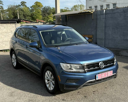 Синий Фольксваген Tiguan Allspace, объемом двигателя 2 л и пробегом 151 тыс. км за 16669 $, фото 1 на Automoto.ua