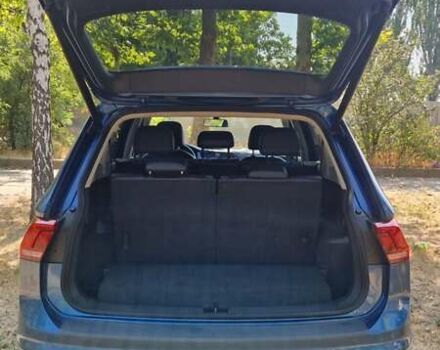 Синий Фольксваген Tiguan Allspace, объемом двигателя 2 л и пробегом 195 тыс. км за 18000 $, фото 11 на Automoto.ua