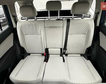 Синий Фольксваген Tiguan Allspace, объемом двигателя 1.98 л и пробегом 141 тыс. км за 16999 $, фото 14 на Automoto.ua