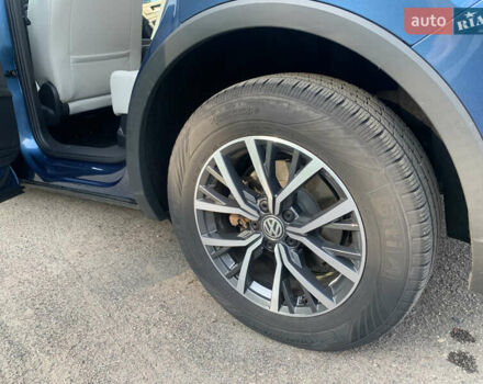 Синій Фольксваген Tiguan Allspace, об'ємом двигуна 1.98 л та пробігом 93 тис. км за 21000 $, фото 14 на Automoto.ua