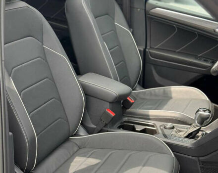 Синій Фольксваген Tiguan Allspace, об'ємом двигуна 1.97 л та пробігом 7 тис. км за 45000 $, фото 9 на Automoto.ua