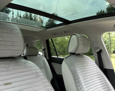 Зеленый Фольксваген Tiguan Allspace, объемом двигателя 1.98 л и пробегом 96 тыс. км за 21300 $, фото 21 на Automoto.ua