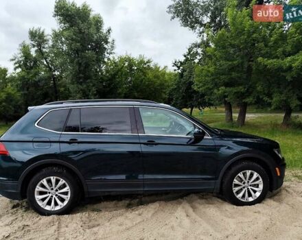 Зеленый Фольксваген Tiguan Allspace, объемом двигателя 1.98 л и пробегом 96 тыс. км за 21300 $, фото 6 на Automoto.ua