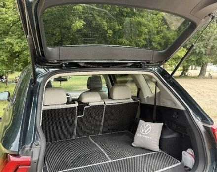 Зеленый Фольксваген Tiguan Allspace, объемом двигателя 1.98 л и пробегом 96 тыс. км за 21300 $, фото 18 на Automoto.ua