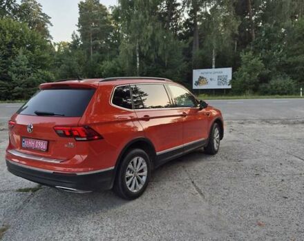 Оранжевый Фольксваген Tiguan Allspace, объемом двигателя 2 л и пробегом 175 тыс. км за 18500 $, фото 9 на Automoto.ua