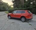 Оранжевый Фольксваген Tiguan Allspace, объемом двигателя 2 л и пробегом 175 тыс. км за 18500 $, фото 10 на Automoto.ua