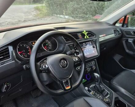 Оранжевый Фольксваген Tiguan Allspace, объемом двигателя 2 л и пробегом 175 тыс. км за 18500 $, фото 12 на Automoto.ua