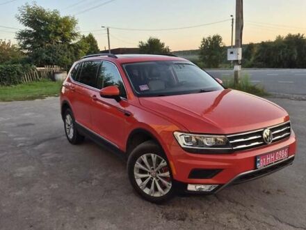 Оранжевый Фольксваген Tiguan Allspace, объемом двигателя 2 л и пробегом 175 тыс. км за 18500 $, фото 1 на Automoto.ua