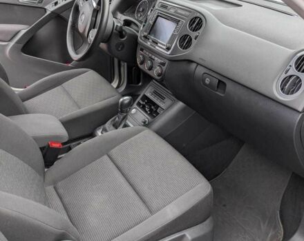 Белый Фольксваген Тигуан, объемом двигателя 2 л и пробегом 58 тыс. км за 14000 $, фото 10 на Automoto.ua