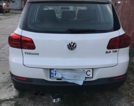 Білий Фольксваген Тігуан, об'ємом двигуна 2 л та пробігом 125 тис. км за 10000 $, фото 5 на Automoto.ua