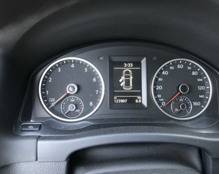 Білий Фольксваген Тігуан, об'ємом двигуна 2 л та пробігом 125 тис. км за 10000 $, фото 3 на Automoto.ua