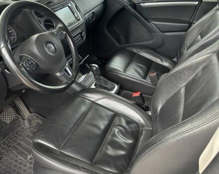 Белый Фольксваген Тигуан, объемом двигателя 2 л и пробегом 173 тыс. км за 17300 $, фото 5 на Automoto.ua