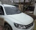 Белый Фольксваген Тигуан, объемом двигателя 2 л и пробегом 141 тыс. км за 11000 $, фото 1 на Automoto.ua