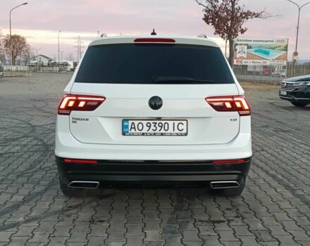 Белый Фольксваген Тигуан, объемом двигателя 2 л и пробегом 144 тыс. км за 16650 $, фото 3 на Automoto.ua