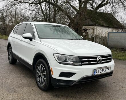 Белый Фольксваген Тигуан, объемом двигателя 2 л и пробегом 119 тыс. км за 20000 $, фото 2 на Automoto.ua