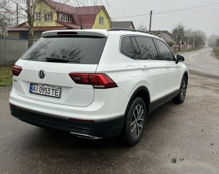 Белый Фольксваген Тигуан, объемом двигателя 2 л и пробегом 119 тыс. км за 20000 $, фото 7 на Automoto.ua