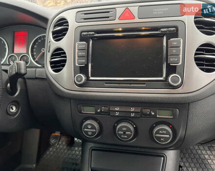 Білий Фольксваген Тігуан, об'ємом двигуна 1.4 л та пробігом 202 тис. км за 8699 $, фото 25 на Automoto.ua