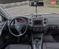 Білий Фольксваген Тігуан, об'ємом двигуна 1.97 л та пробігом 140 тис. км за 12000 $, фото 36 на Automoto.ua