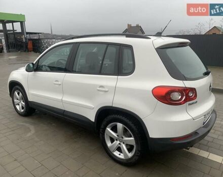 Белый Фольксваген Тигуан, объемом двигателя 1.4 л и пробегом 270 тыс. км за 10500 $, фото 4 на Automoto.ua