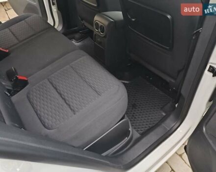 Білий Фольксваген Тігуан, об'ємом двигуна 1.97 л та пробігом 140 тис. км за 12000 $, фото 25 на Automoto.ua