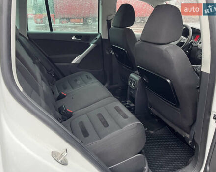 Білий Фольксваген Тігуан, об'ємом двигуна 1.4 л та пробігом 202 тис. км за 8699 $, фото 19 на Automoto.ua