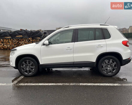 Білий Фольксваген Тігуан, об'ємом двигуна 1.4 л та пробігом 202 тис. км за 8699 $, фото 7 на Automoto.ua