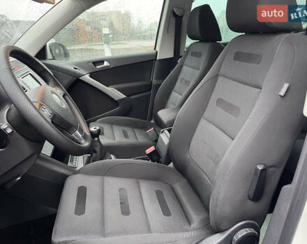 Білий Фольксваген Тігуан, об'ємом двигуна 1.4 л та пробігом 202 тис. км за 8699 $, фото 16 на Automoto.ua