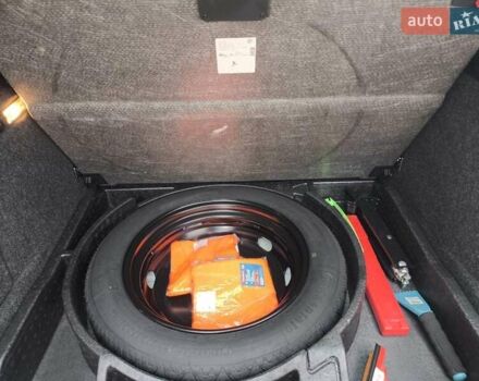 Білий Фольксваген Тігуан, об'ємом двигуна 1.97 л та пробігом 140 тис. км за 12000 $, фото 17 на Automoto.ua