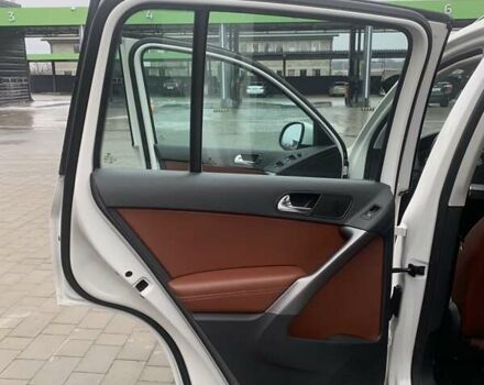 Белый Фольксваген Тигуан, объемом двигателя 1.4 л и пробегом 270 тыс. км за 10500 $, фото 10 на Automoto.ua