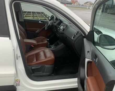 Белый Фольксваген Тигуан, объемом двигателя 1.4 л и пробегом 270 тыс. км за 10500 $, фото 7 на Automoto.ua