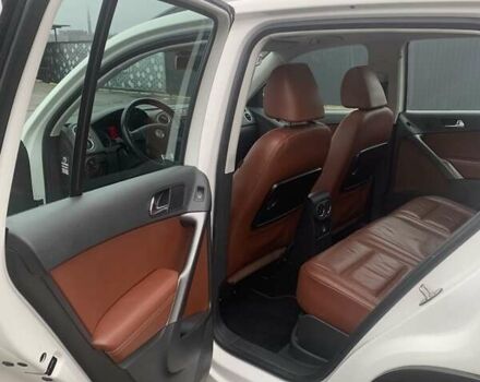 Белый Фольксваген Тигуан, объемом двигателя 1.4 л и пробегом 270 тыс. км за 10500 $, фото 11 на Automoto.ua