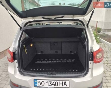 Білий Фольксваген Тігуан, об'ємом двигуна 1.97 л та пробігом 140 тис. км за 12000 $, фото 15 на Automoto.ua