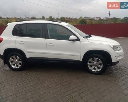 Білий Фольксваген Тігуан, об'ємом двигуна 1.97 л та пробігом 140 тис. км за 12000 $, фото 12 на Automoto.ua