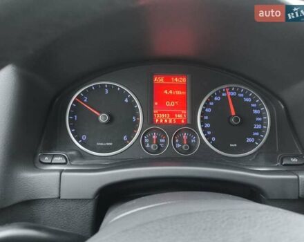 Білий Фольксваген Тігуан, об'ємом двигуна 1.97 л та пробігом 140 тис. км за 12000 $, фото 38 на Automoto.ua