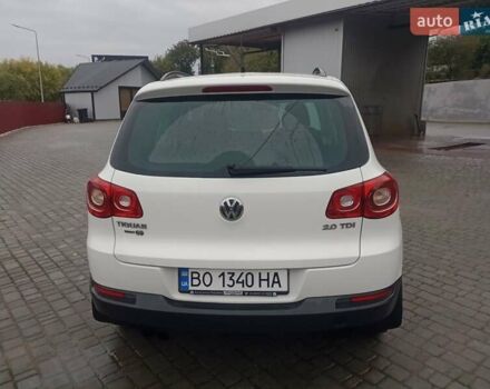 Білий Фольксваген Тігуан, об'ємом двигуна 1.97 л та пробігом 140 тис. км за 12000 $, фото 39 на Automoto.ua