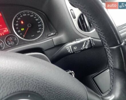 Білий Фольксваген Тігуан, об'ємом двигуна 1.97 л та пробігом 140 тис. км за 12000 $, фото 7 на Automoto.ua