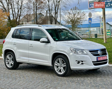 Белый Фольксваген Тигуан, объемом двигателя 1.4 л и пробегом 225 тыс. км за 9700 $, фото 1 на Automoto.ua
